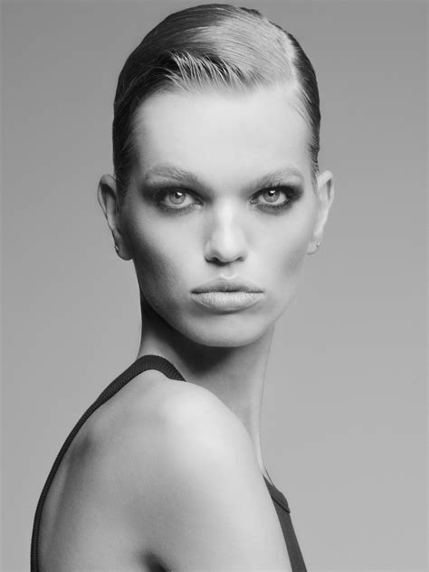 daphne groeneveld versace|daphne groeneveld model moments.